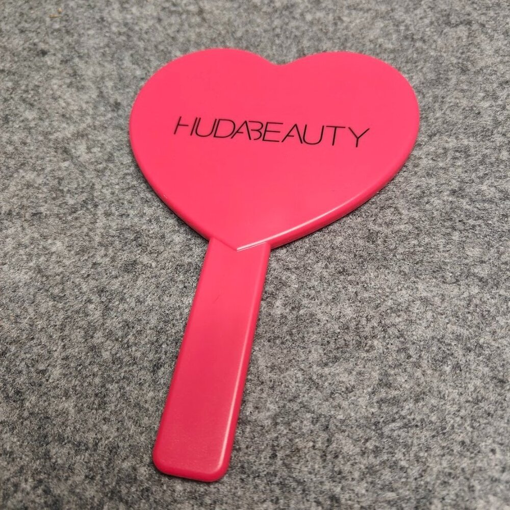 HUDA BEAUTY HAND MIRROR - Picture 2 of 4